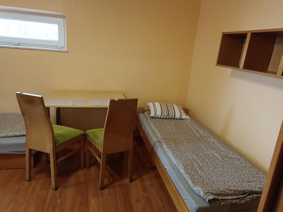 Hostel Sunrise Liwska Warsaw Exterior photo